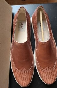 UGGS - Hadria Croco Brown Leather Pull-On Shoes